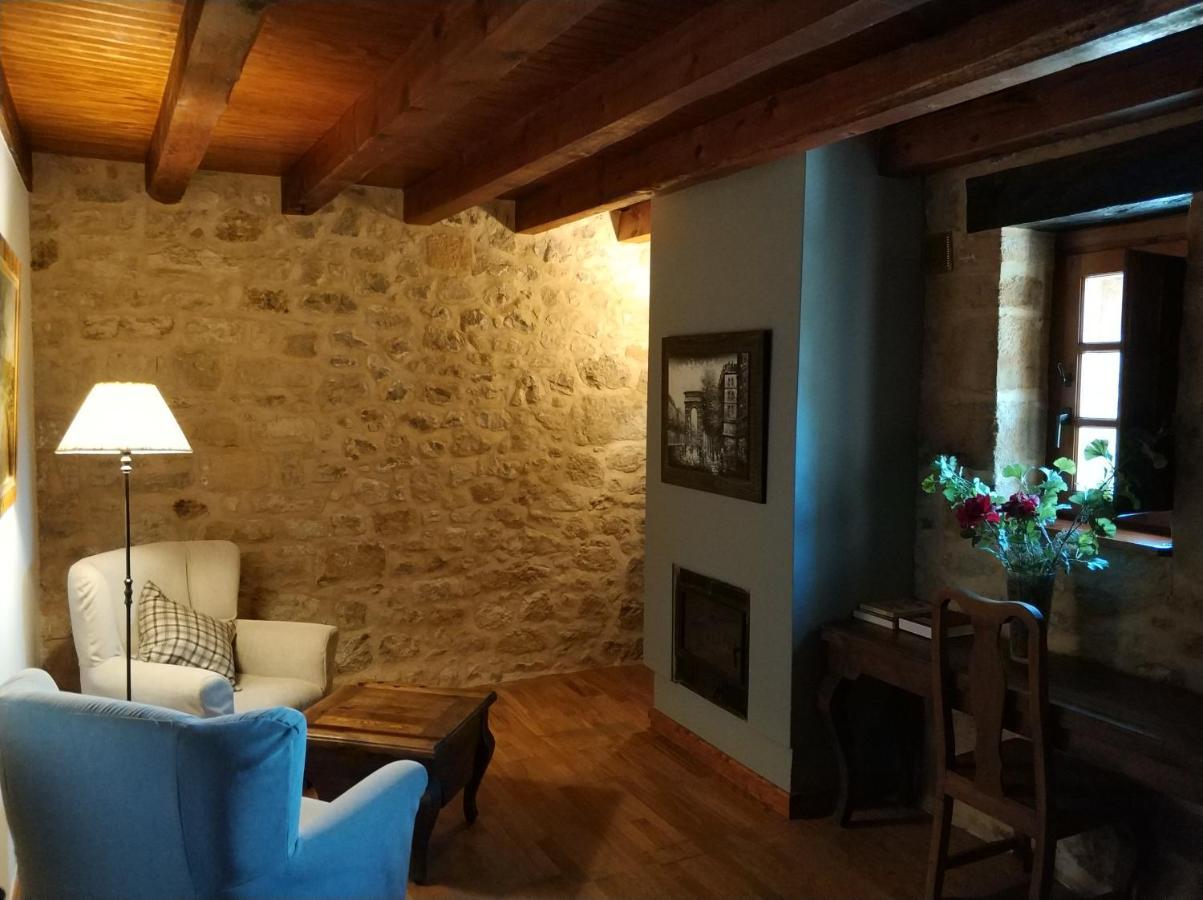 Posada Torre Palacio La Taxuela Villanueva la Lastra Luaran gambar