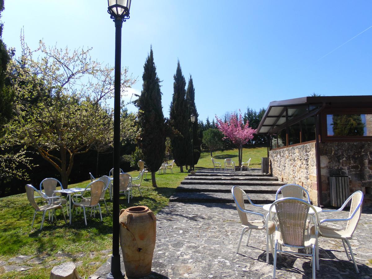 Posada Torre Palacio La Taxuela Villanueva la Lastra Luaran gambar