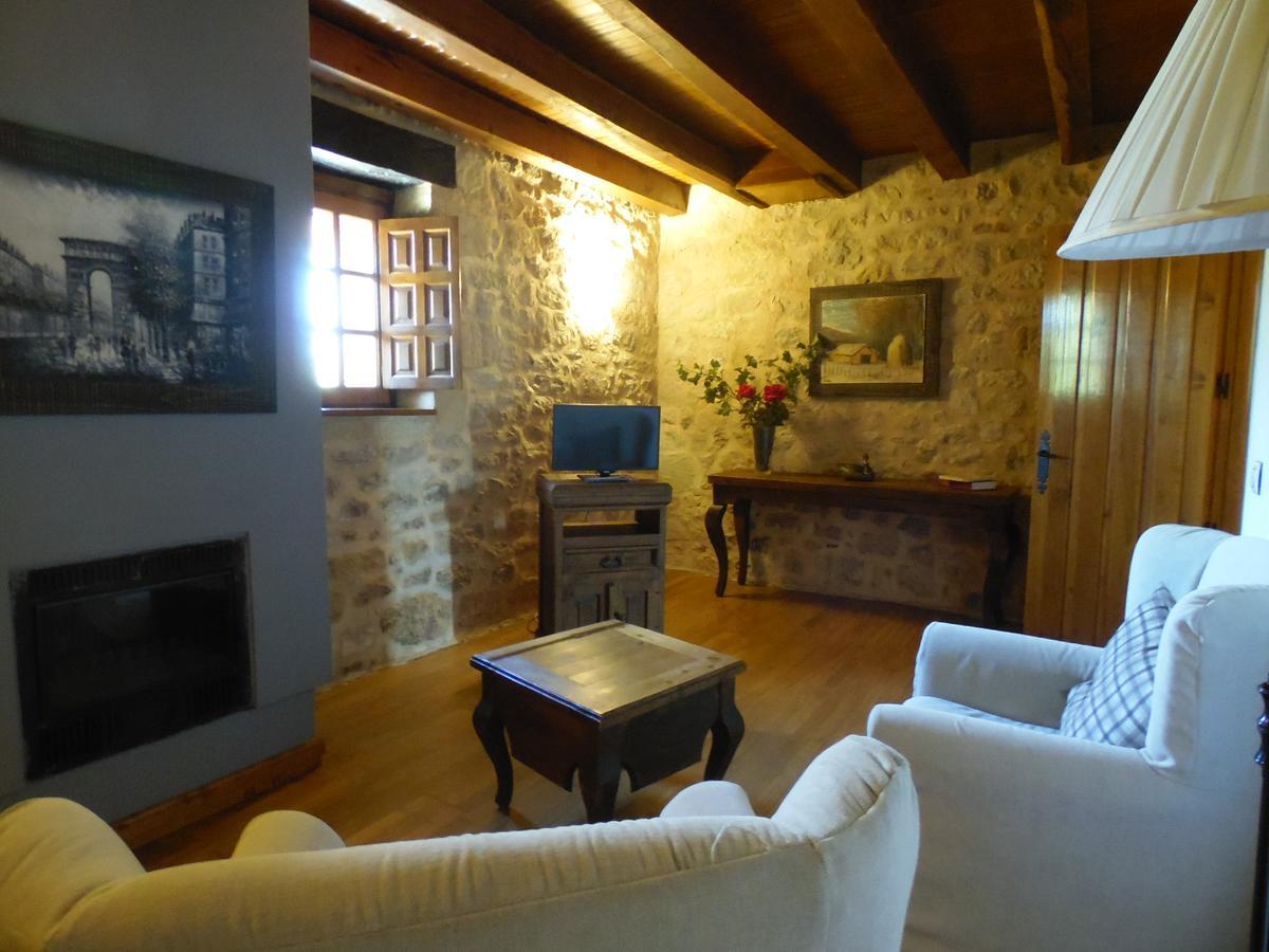 Posada Torre Palacio La Taxuela Villanueva la Lastra Luaran gambar