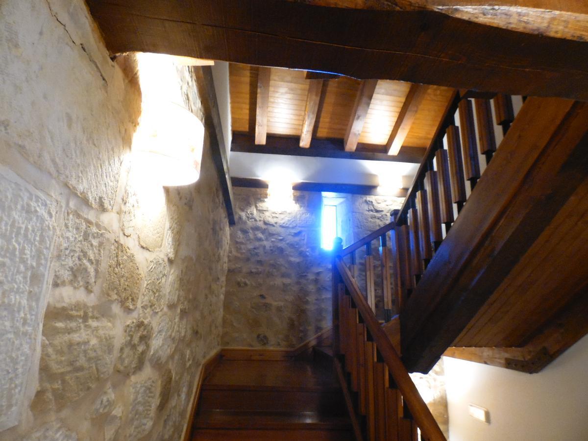 Posada Torre Palacio La Taxuela Villanueva la Lastra Luaran gambar